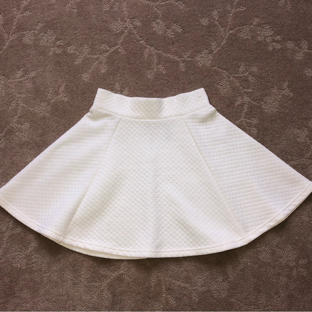 Juniors White Skirt XS